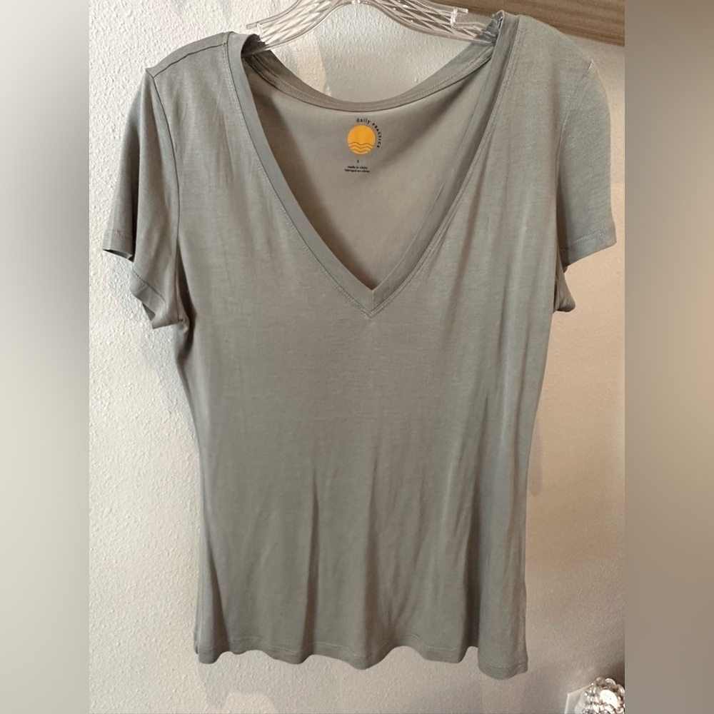Anthropologie Daily Practice T Shirt Size Small